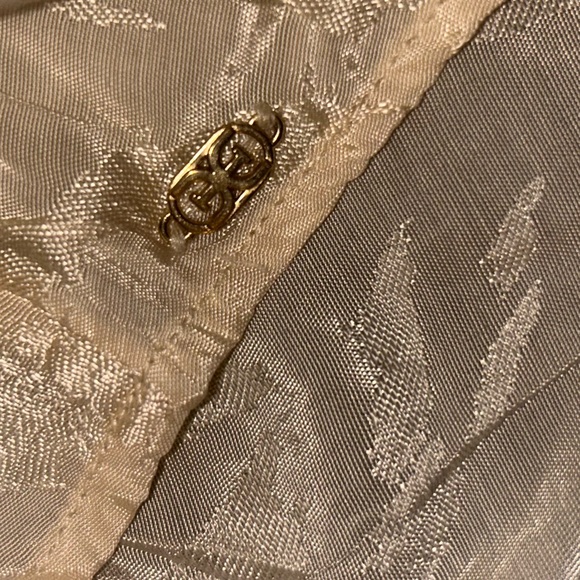 Cream Ruffled Blouse - Picture 6 of 8